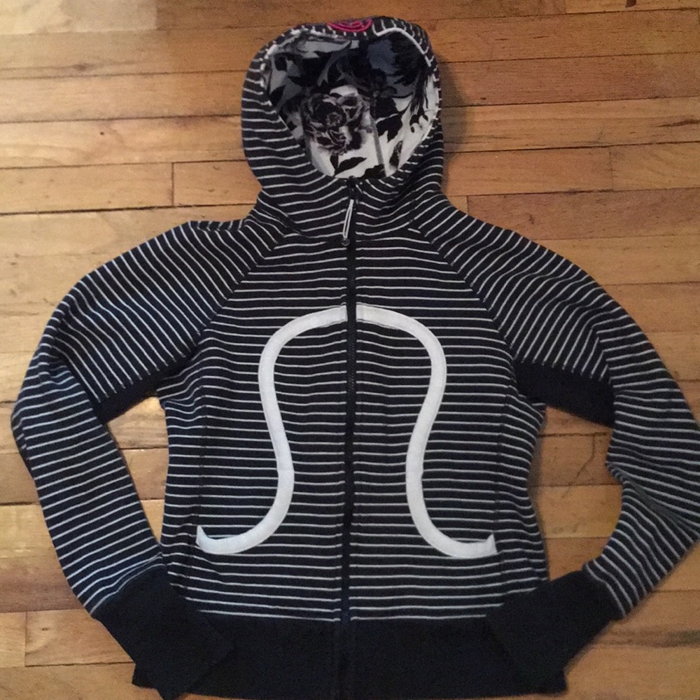 Lululemon Scuba 8